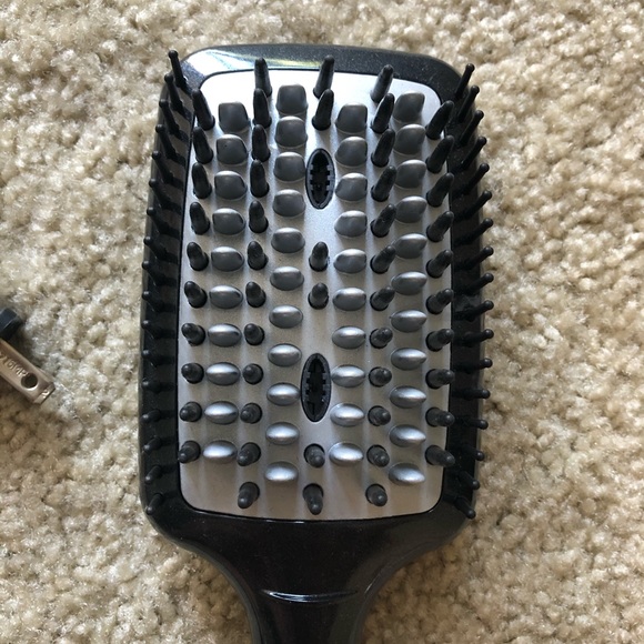 Conair infinitiPRO Heated Brush - Picture 3 of 4